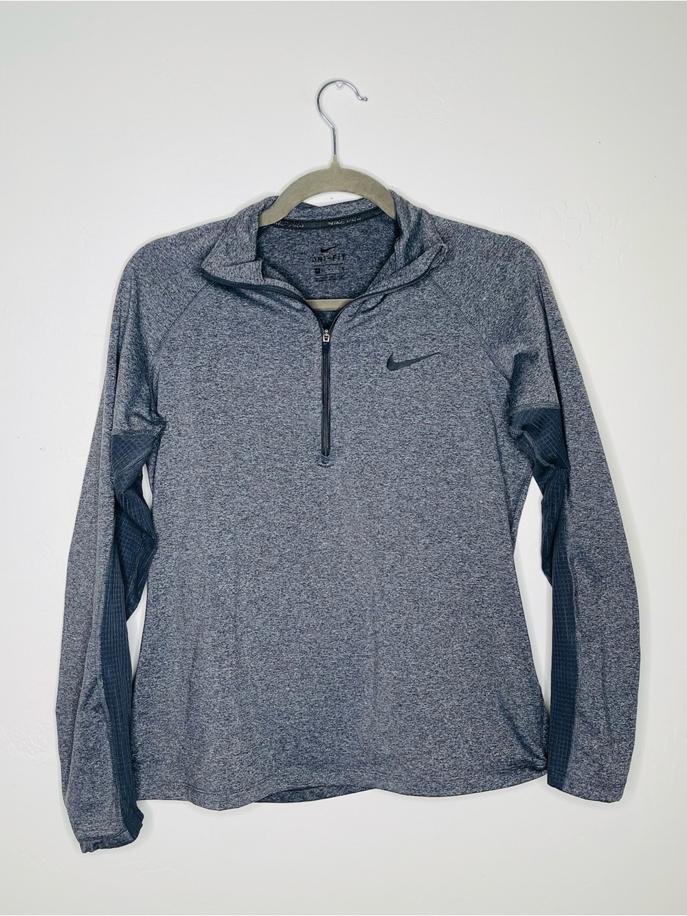 Nike Dri-FIT Gray Quarter Zip Running Pullover Women’s Medium